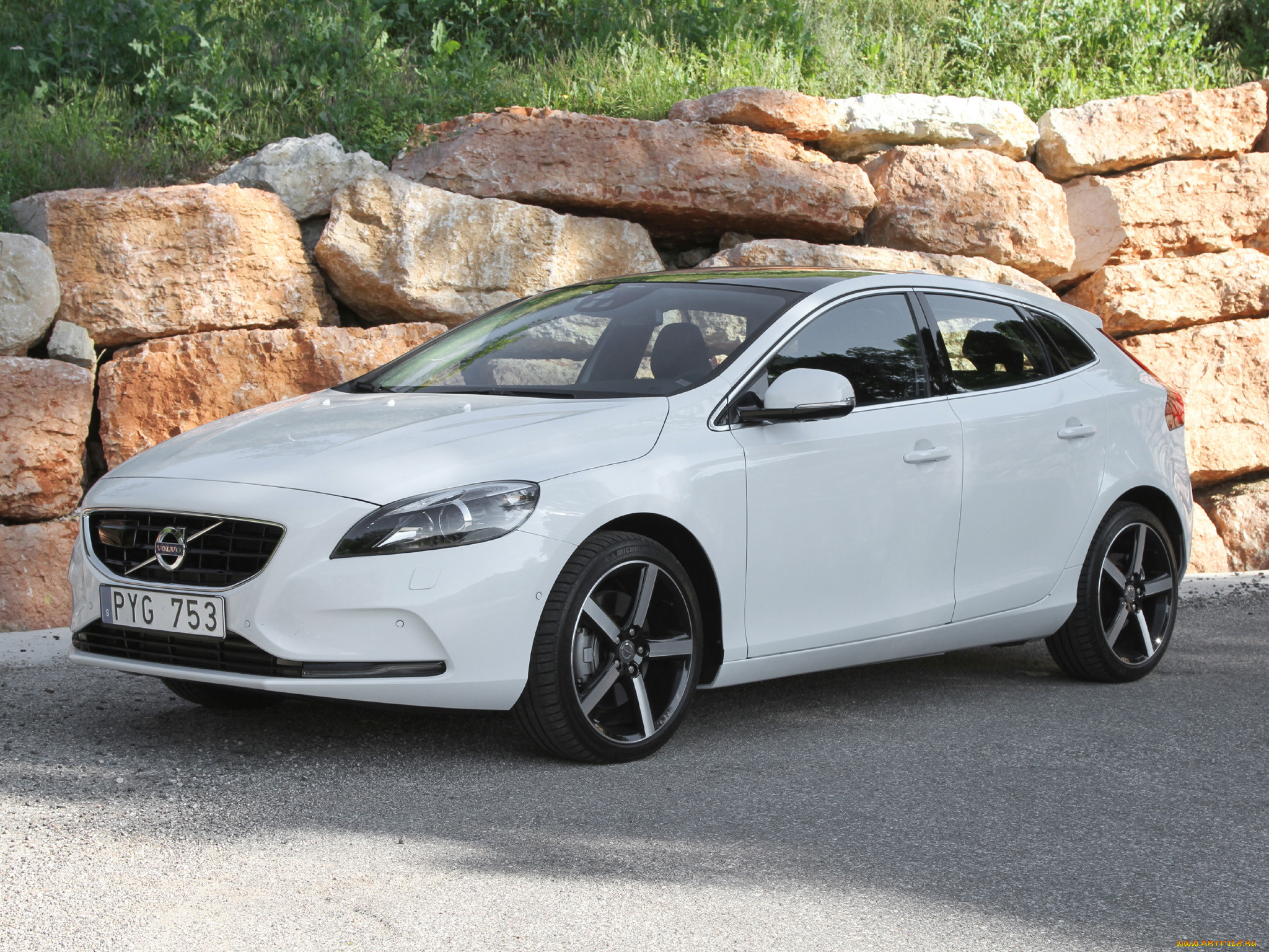 V 5 t. Volvo v40 (2012). Volvo v40 II. Volvo v40 d2. Volvo 40.